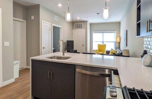 Dunellen Apartment | 329 Modern 1BR Apt Walk to NJT