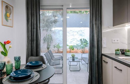 Ampelokipoi House | 33 m² House ∙ 4 guests