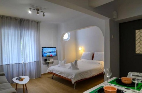 Plaka Apartment | 35 m² Apartment ∙ 2 guests