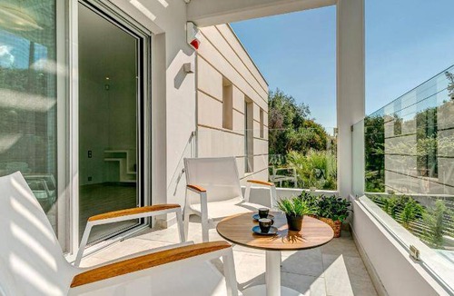 Afra Villa | 350 m² Villa ∙ 4 bedrooms ∙ 8 guests