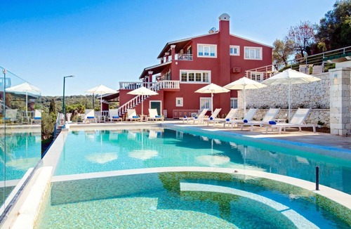 Agios Spyridon Corfu Villa | 350 m² Villa ∙ 8 bedrooms ∙ 18 guests