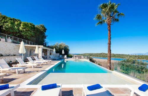 Agios Spyridon Corfu Villa | 350 m² Villa ∙ 8 bedrooms ∙ 18 guests