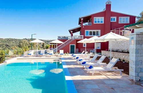 Agios Spyridon Corfu Villa | 350 m² Villa ∙ 8 bedrooms ∙ 18 guests
