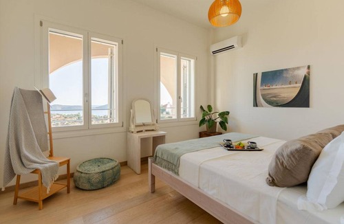 Elounda House | 352 m² Farmhouse ∙ 8 bedrooms ∙ 16 guests