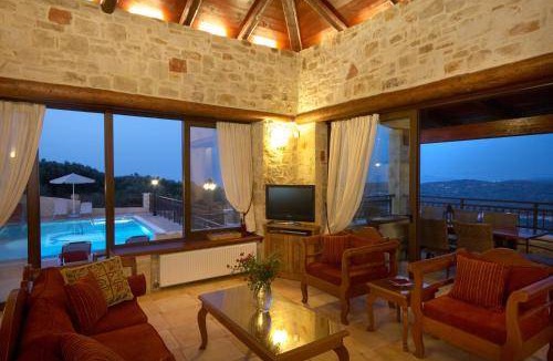 Polemarchi House | 355 m² House ∙ 5 bedrooms ∙ 12 guests