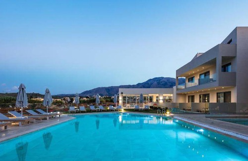 Paralia Kourna Hotel | 36 m² Hotel ∙ 127 guests