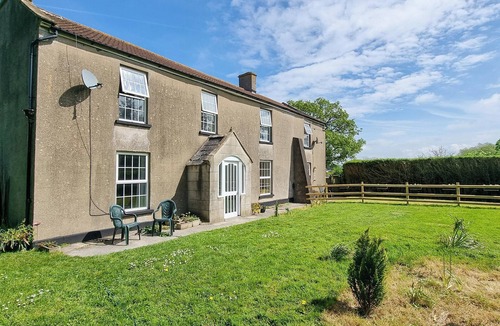 Hewish Cottage | 4 bedroom accommodation in East Rolstone, near Weston-Super-Mare