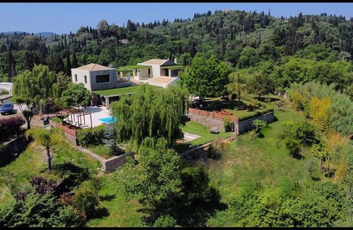 Potamos Villa | 400 m² Villa ∙ 6 bedrooms ∙ 13 guests