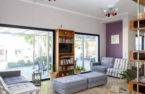 Paralia Agias Fotinis Apartment | 45 m² Apartment ∙ 10 guests