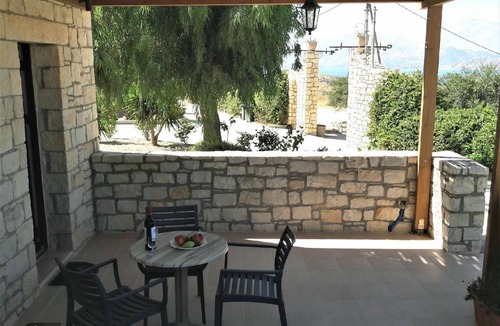 Kamilari House | 45 m² House ∙ 1 bedroom ∙ 2 guests