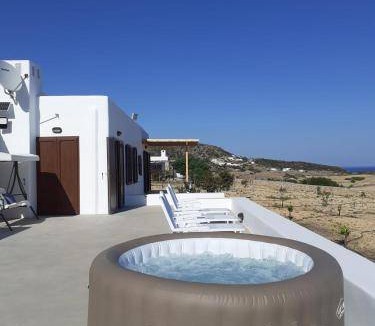 Milos House | 60 m² House ∙ 1 bedroom ∙ 4 guests