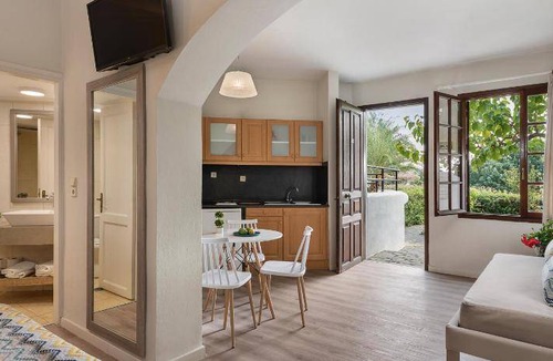 Livadi Apartment | 60 m² Serviced apartment ∙ 2 bedrooms ∙ 6 guests