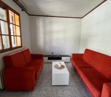 Chrysoupolis House | 60s Homestead