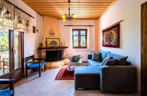 Trikolonoi Apartment | 61 m² Apartment ∙ 2 bedrooms ∙ 4 guests