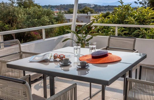 Vouliagmeni Apartment | 63 m² Apartment ∙ 2 bedrooms ∙ 4 guests
