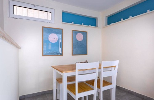 Vouliagmeni Apartment | 63 m² Apartment ∙ 2 bedrooms ∙ 3 guests