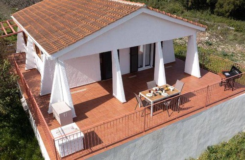 Fiskardo House | 65 m² House ∙ 2 bedrooms ∙ 4 guests