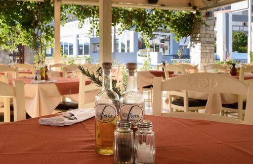 Pefkos Apartment | 67 m² Serviced apartment ∙ 2 bedrooms ∙ 127 guests