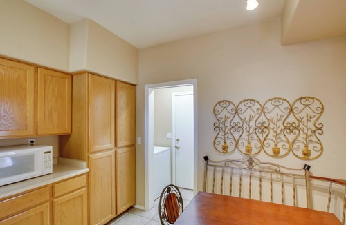 Park Center Place House | 7 Mi to Mill Ave: BBQ-Ready Mesa Townhouse