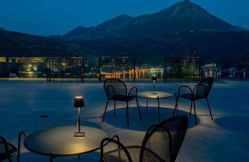 Karavostasi Hotel | 72 m² Hotel ∙ 8 guests