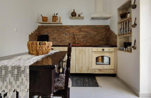 Aperathos House | 75 m² House ∙ 2 bedrooms ∙ 3 guests