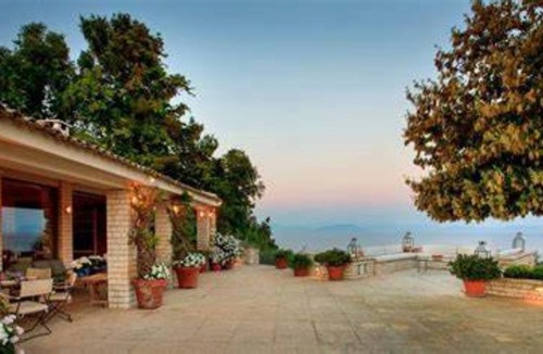 Kanoni Villa | 750 m² Villa ∙ 9 bedrooms ∙ 18 guests