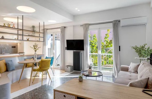 Petralona Apartment | 80 m² Apartment ∙ 2 bedrooms ∙ 3 guests