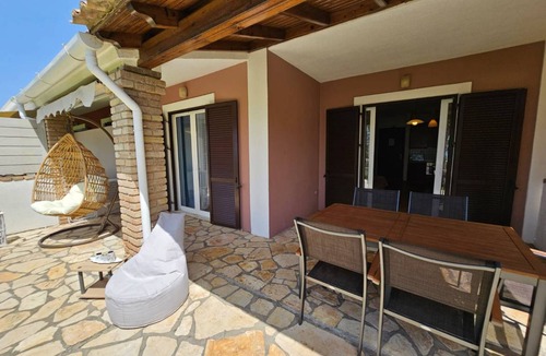 Glyfada Apartment | 80 m² Apartment ∙ 3 bedrooms ∙ 6 guests