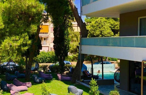 Vouliagmeni Hotel | 80 m² Hotel ∙ 127 guests