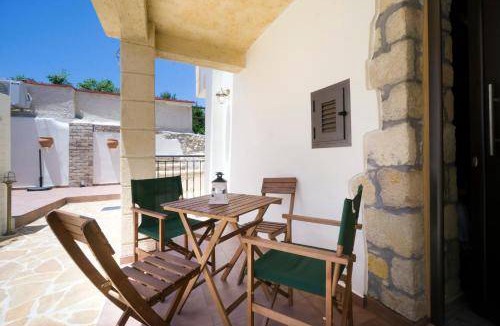 Galatas House | 80 m² House ∙ 1 bedroom ∙ 3 guests