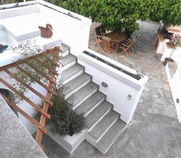 Paleopolis House | 80 m² House ∙ 3 bedrooms ∙ 8 guests