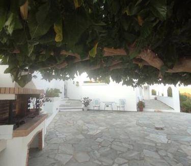 Paleopolis House | 80 m² House ∙ 3 bedrooms ∙ 8 guests