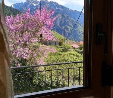 Konitsa Apartment | 90 m² Apartment ∙ 2 bedrooms ∙ 5 guests