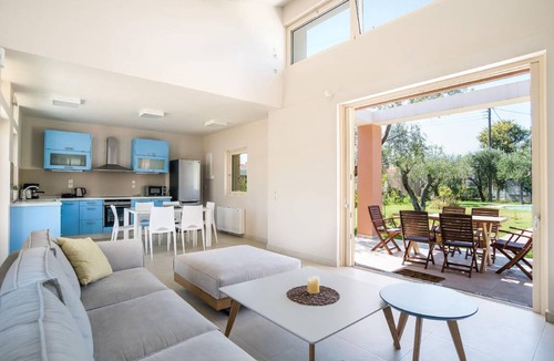 Messonghi House | 95 m² House ∙ 2 bedrooms ∙ 5 guests
