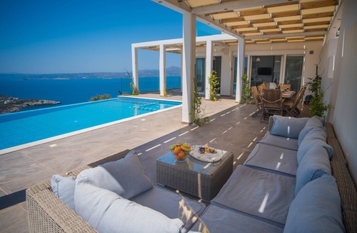 Apokoronas Villa | A breathtaking view of Souda-Chania bay and the White Mountains