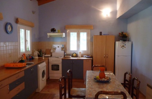 Agia Pelagia Chlomou House | A House for Relaxation