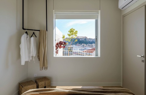 Plaka Apartment | Acropolis Penthouse Plunge Pool