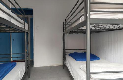 Thissio Apartment | Acropolis VIEW share apartment 1 minute from thissio metro stop