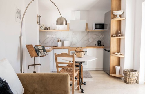 Limni Vouliagmenis Apartment | Agrambeli Apartments at Heraion Lagoon