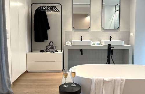 Thissio Apartment | Aionion Residences by K&K - Callisto Executive Suite