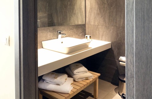Daratsos Hotel | Airis Boutique & Suites