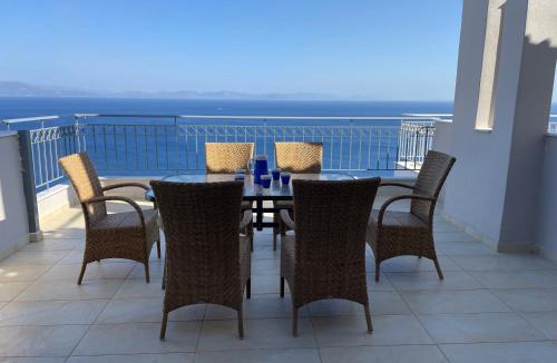 Gythio House | Akoumaros Breeze