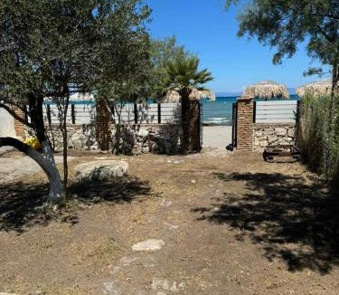 Molos House | Alex's seafront vacation house