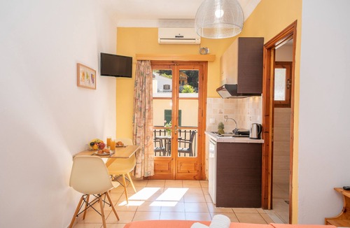 Agia Efimia Apartment | Alexatos Studios