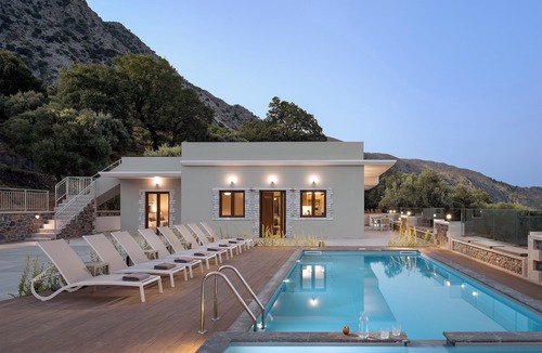 Filaki Villa | Aloni Villa, an Authentic Countryside Retreat
