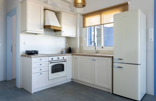 Agia Pelagia House | Alsea Seafront Apartments