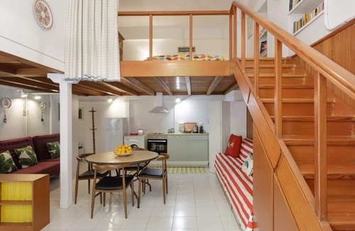 Plaka Apartment | Amazing Apartment Under Acropolis
