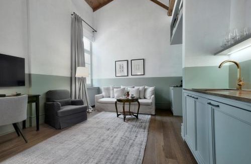 Monastiraki Apartment | Amazing Athens Apartment 1 Bedroom Apartment Elfman Athinaidos