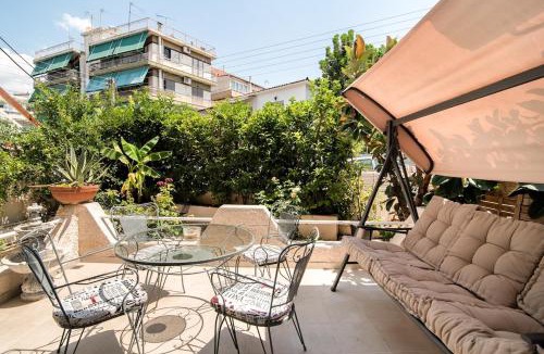 Palaio Faliro Apartment | Amazing House with Jacuzzi and Huge PVT Garden