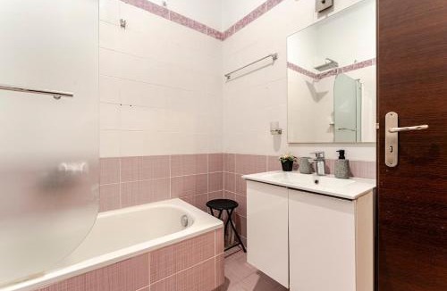 Palaio Faliro Apartment | Amazing House with Jacuzzi and Huge PVT Garden